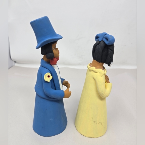 Adenildo Brazilian Folk Art Man-Women Singing Caroling 18th Century Period Look - Picture 4 of 12